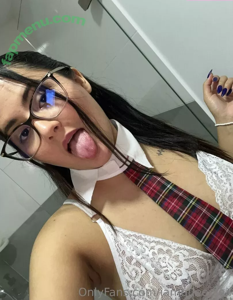 iamqueenjaii nude photo #0235 (iamqueenolizia)