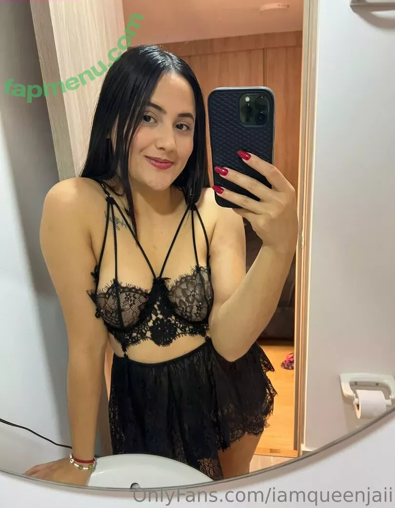 iamqueenjaii nude photo #0267 (iamqueenolizia)