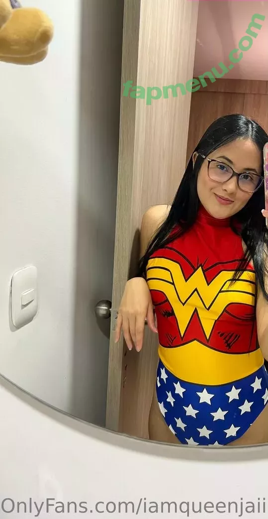 iamqueenjaii nude photo #0295 (iamqueenolizia)