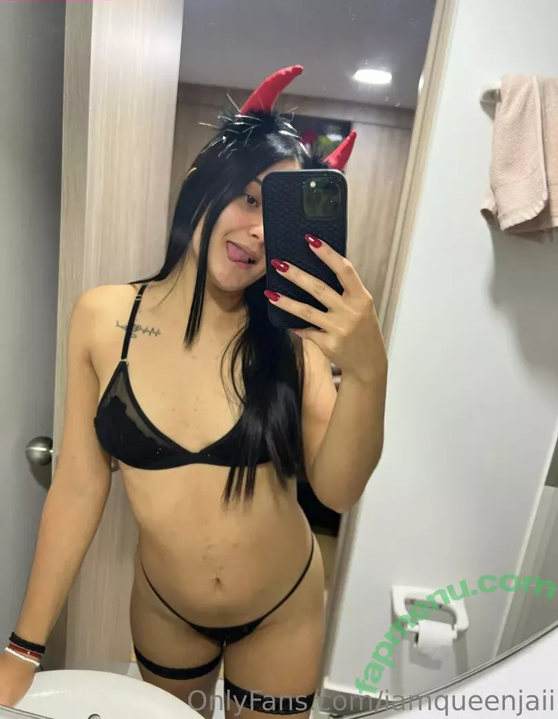 iamqueenjaii nude photo #0365 (iamqueenolizia)