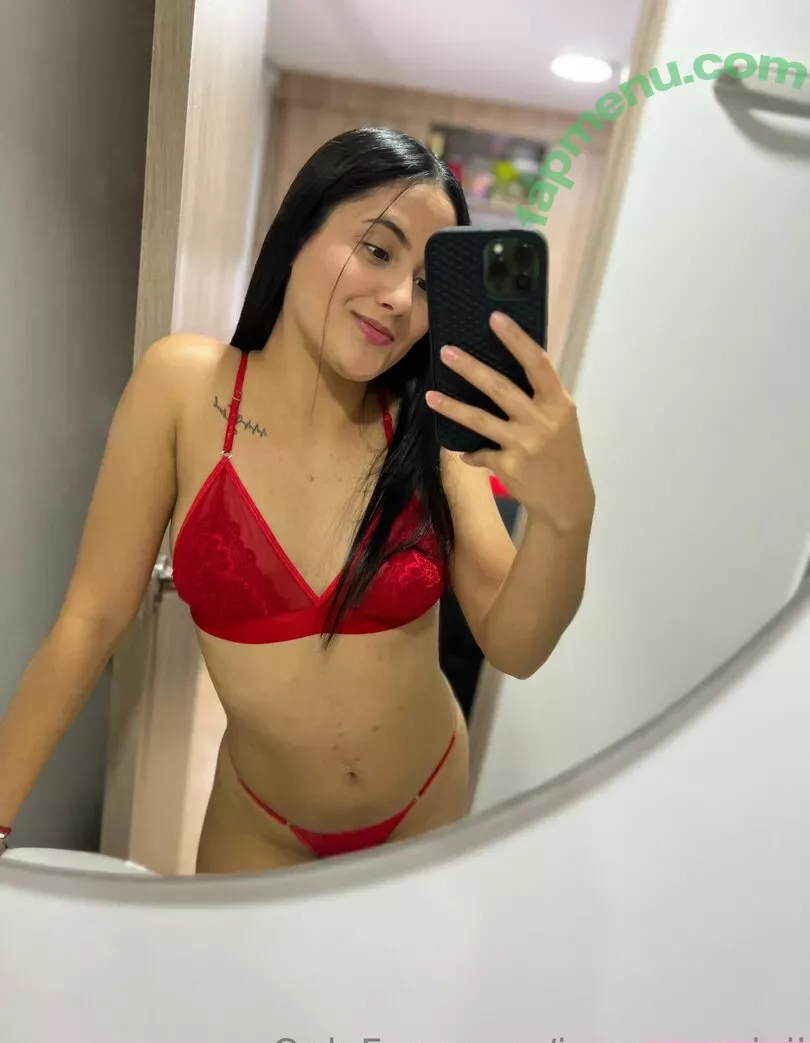 iamqueenjaii nude photo #0366 (iamqueenolizia)