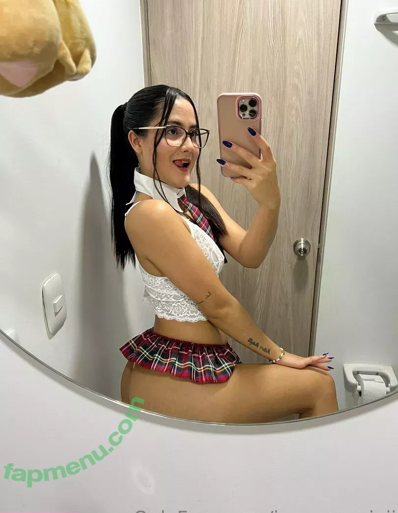 iamqueenjaii nude photo #0385 (iamqueenolizia)