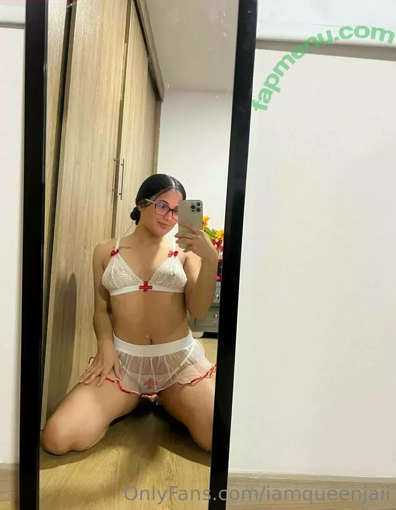 iamqueenjaii nude photo #0428 (iamqueenolizia)
