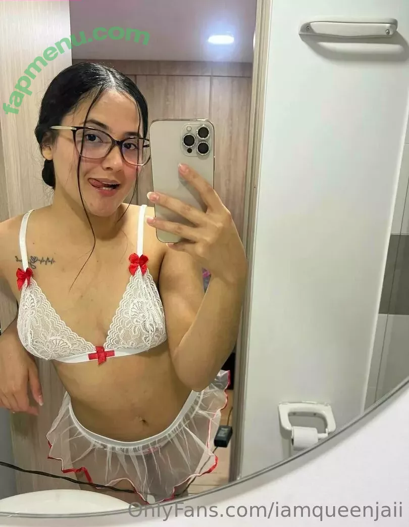iamqueenjaii nude photo #0429 (iamqueenolizia)