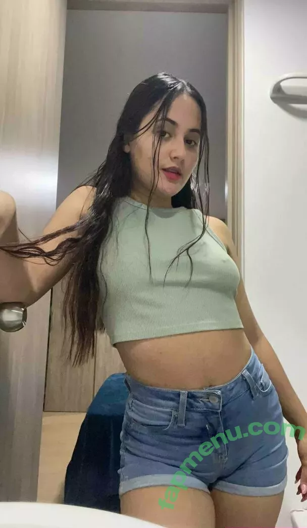 iamqueenjaii nude photo #0485 (iamqueenolizia)