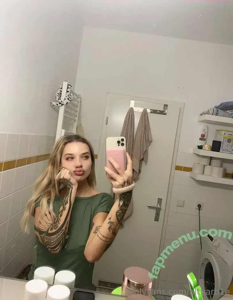 iamspiderbby nude photo #0012 (iamspiderbby)