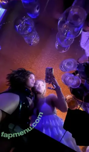 iamsydneythomas / Sydney Thomas / _ssydneythomas nude photo #0640