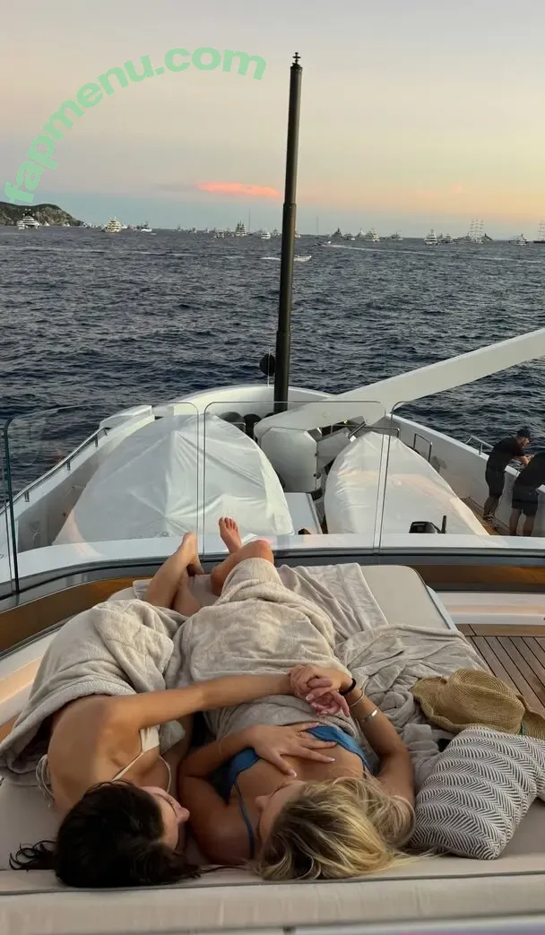 iamsydneythomas nude photo #0612 (Sydney Thomas / _ssydneythomas)