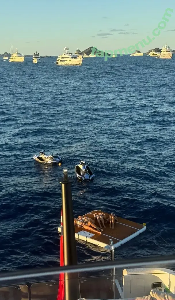 iamsydneythomas nude photo #0613 (Sydney Thomas / _ssydneythomas)