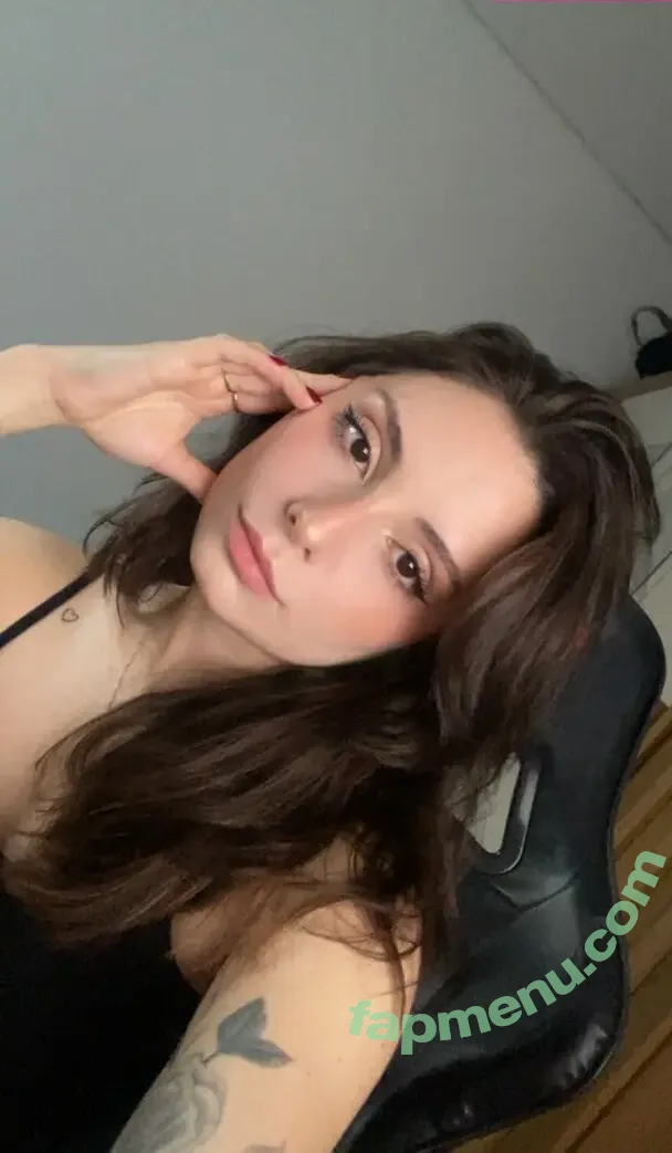 Ianca Carolina Iancacarolina nude photo #0002 (Irmã da yayahuz / iancacarolina)