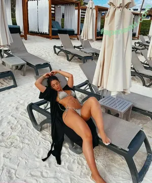 Iara Guimarães / iarasguimaraes nude photo #0117