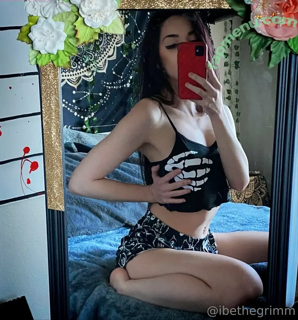 ibethegrimmx nude photo #0006 (ibethegrimmx)