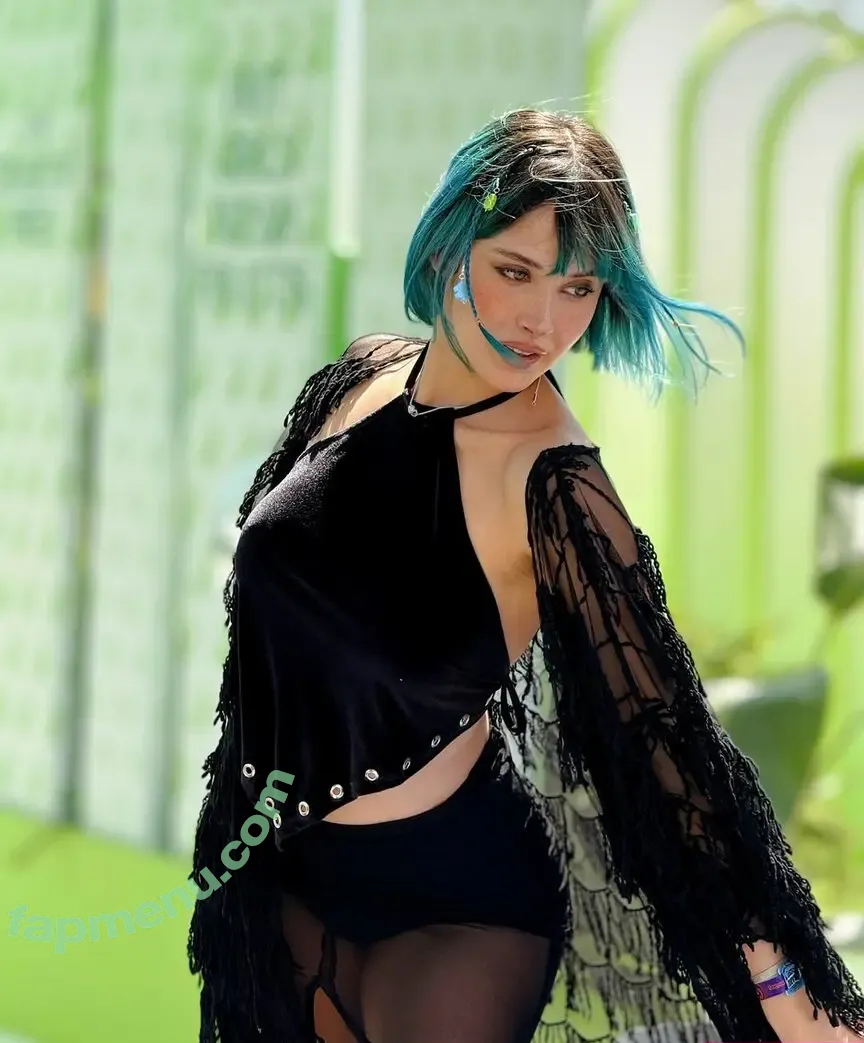 iCata nude photo #0037 (iCata)