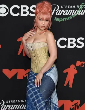 Ice Spice / Icespicee_ / icespice / icespicee / icespicemusic1 / spiceandice nude photo #0099