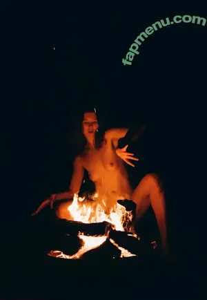 Icelandic Selkie / icelandicselkie / realmofhel.free nude photo #0760