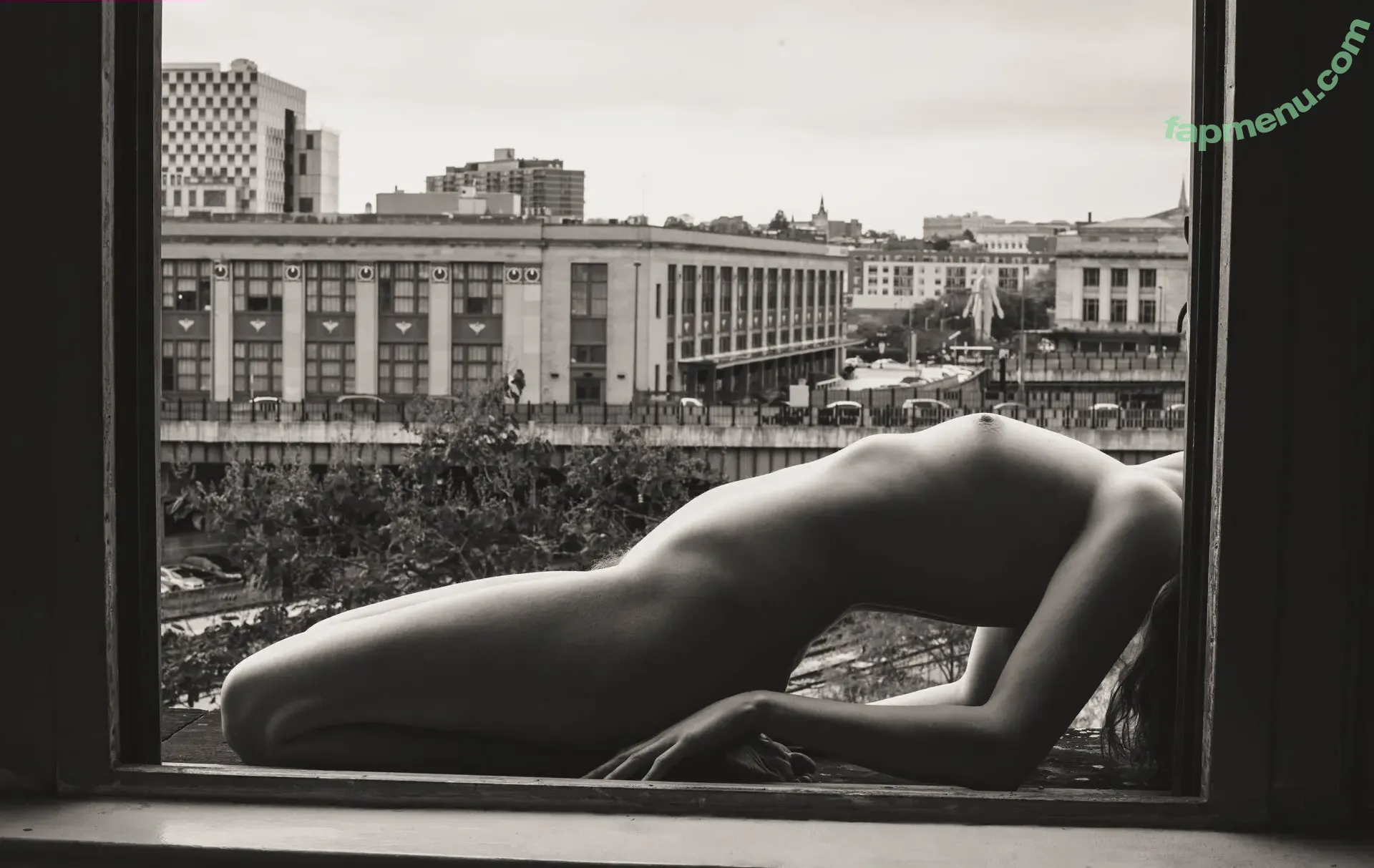 Icelandic Selkie nude photo #0101 (icelandicselkie / realmofhel.free)