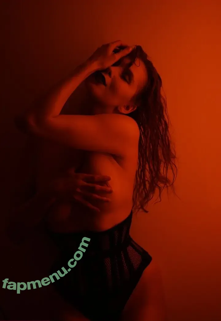 Icelandic Selkie nude photo #0139 (icelandicselkie / realmofhel.free)