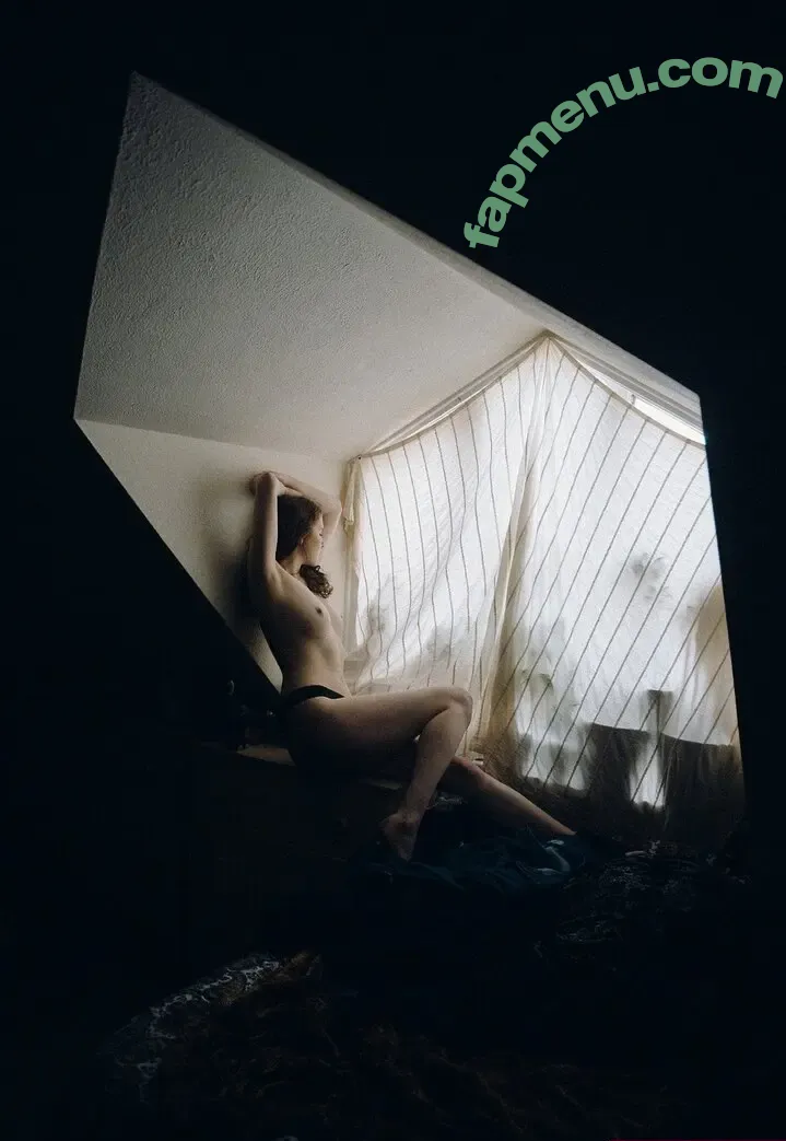 Icelandic Selkie nude photo #0149 (icelandicselkie / realmofhel.free)