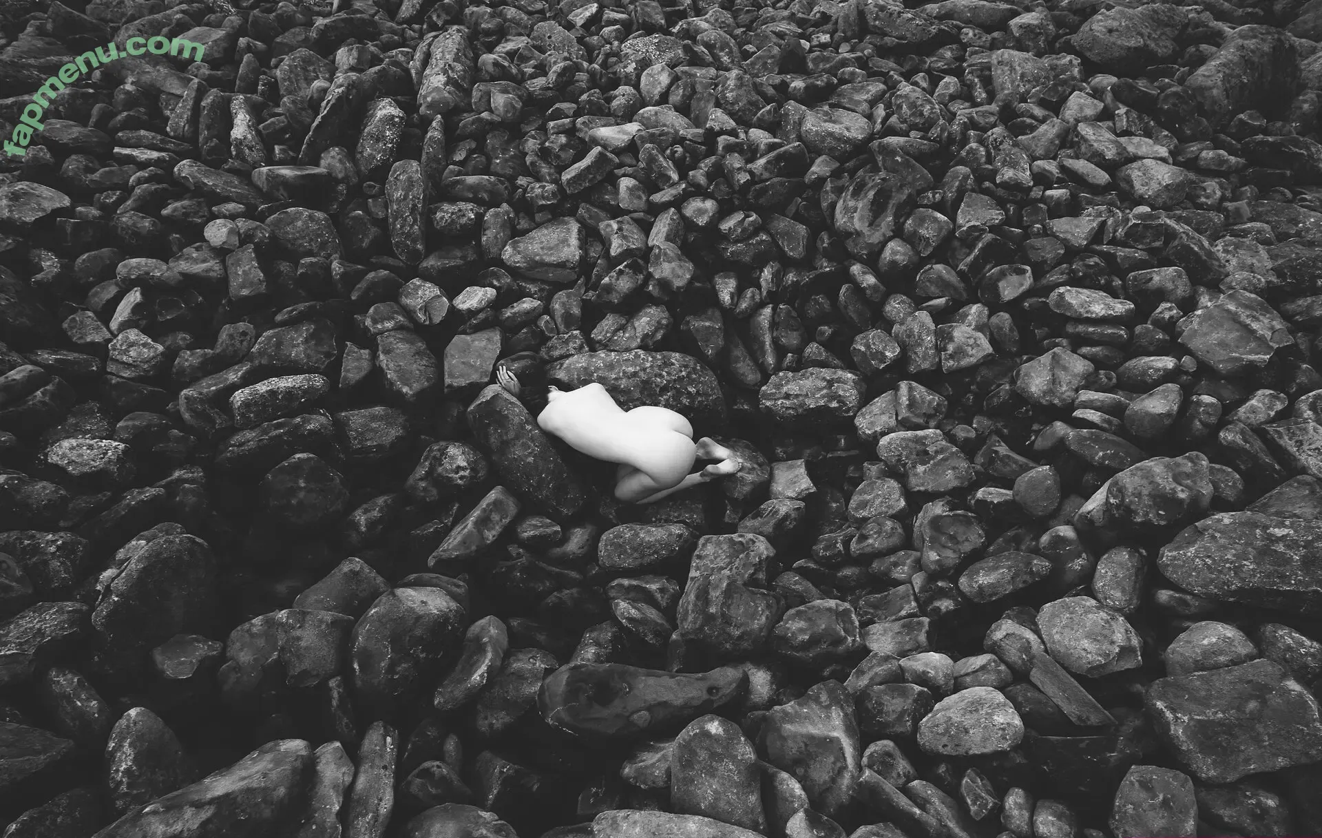 Icelandic Selkie nude photo #0257 (icelandicselkie / realmofhel.free)