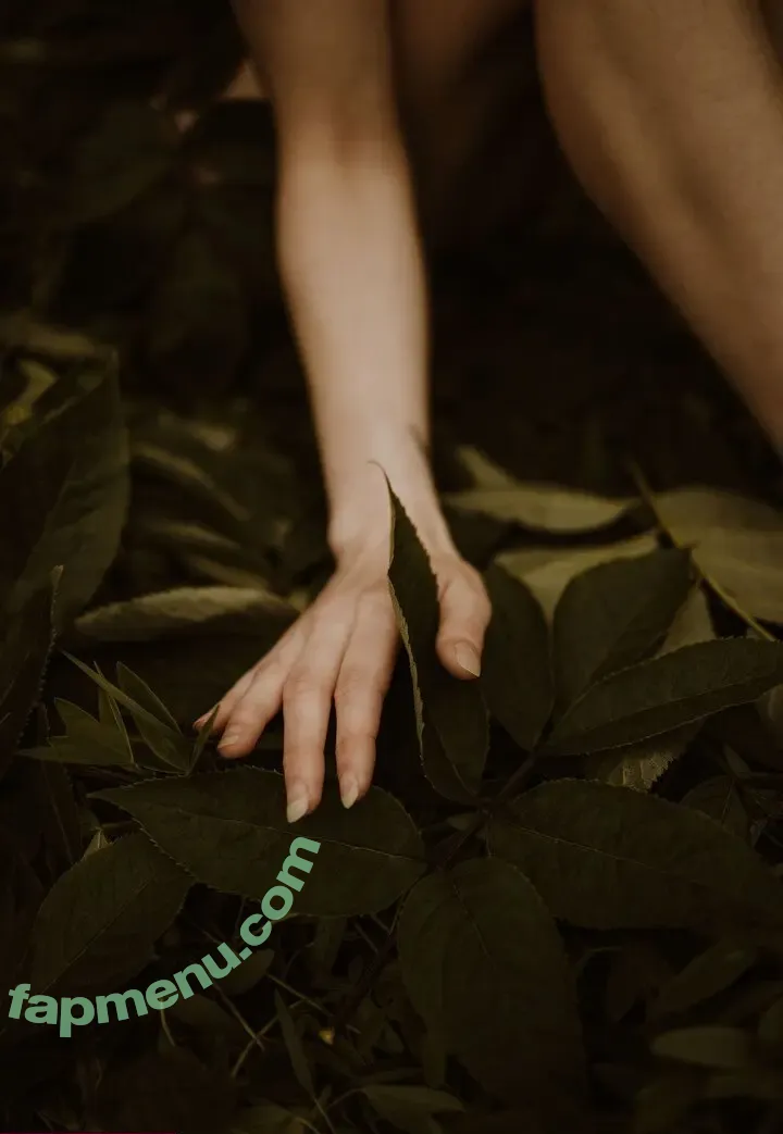 Icelandic Selkie nude photo #0299 (icelandicselkie / realmofhel.free)