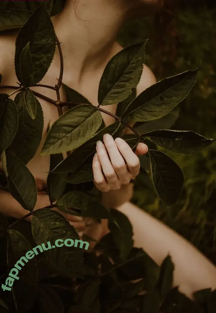 Icelandic Selkie nude photo #0308 (icelandicselkie / realmofhel.free)