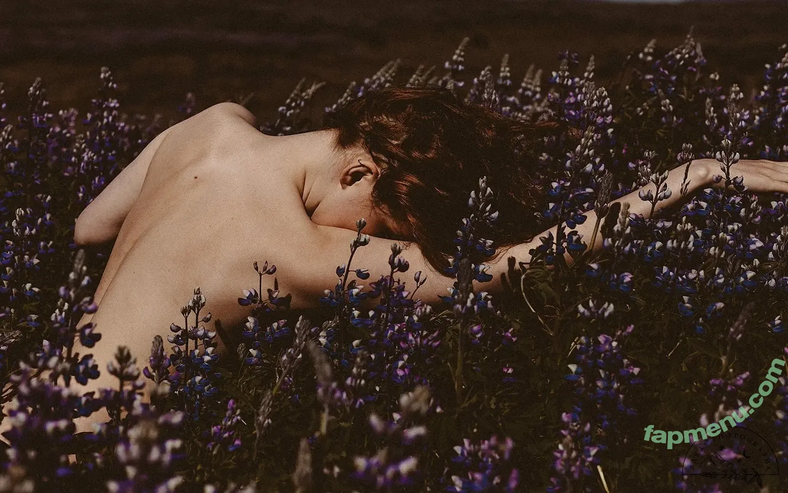 Icelandic Selkie nude photo #0416 (icelandicselkie / realmofhel.free)