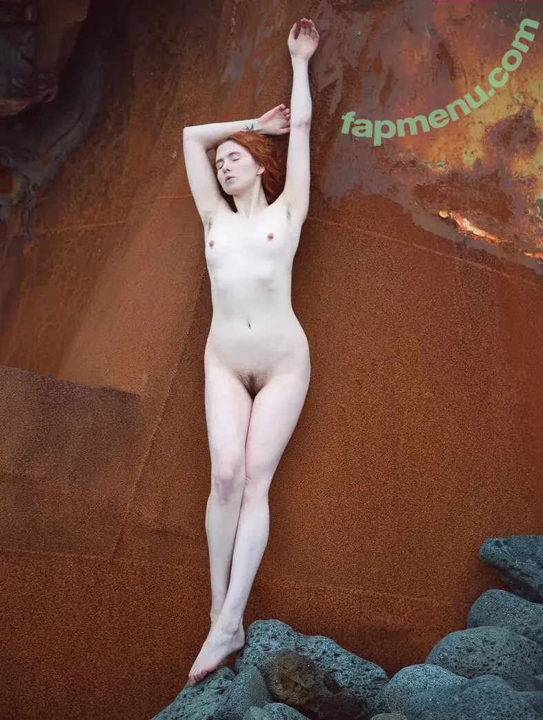 Icelandic Selkie nude photo #0569 (icelandicselkie / realmofhel.free)