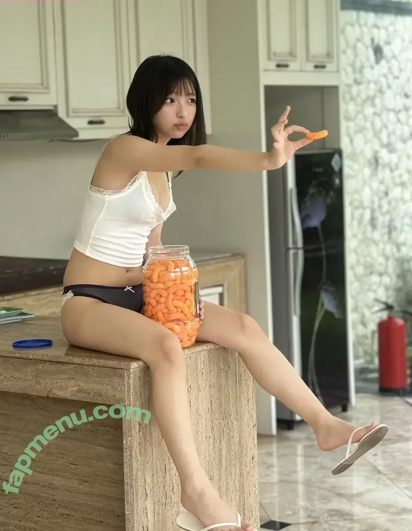 Ichinose Luna nude photo #0018 (Ichinose Luna)
