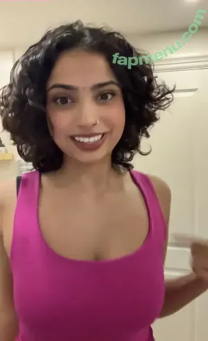 iconicakes / alycakes__ / sara deshmukh / saradeshmukhhh nude photo #0047