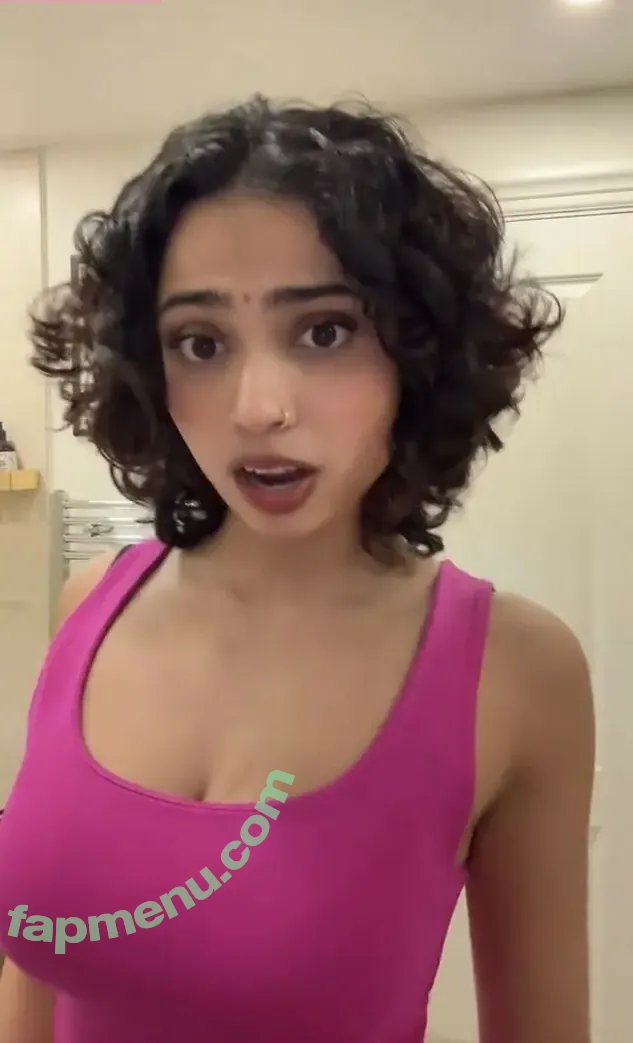 iconicakes nude photo #0049 (alycakes__ / sara deshmukh / saradeshmukhhh)