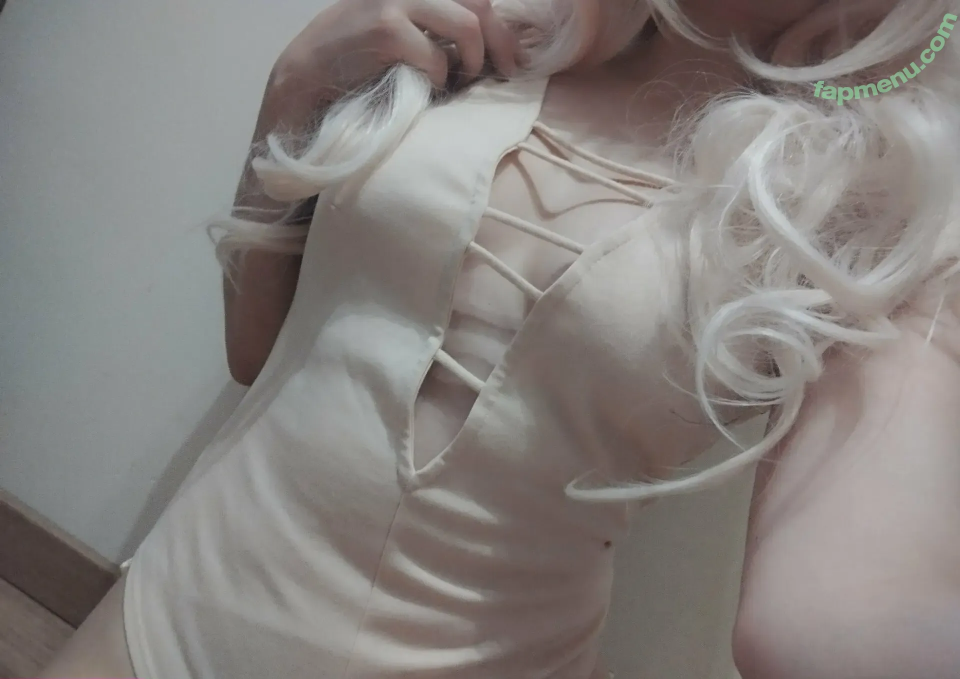 icyvulpines nude photo #0005 (icyvulpines)