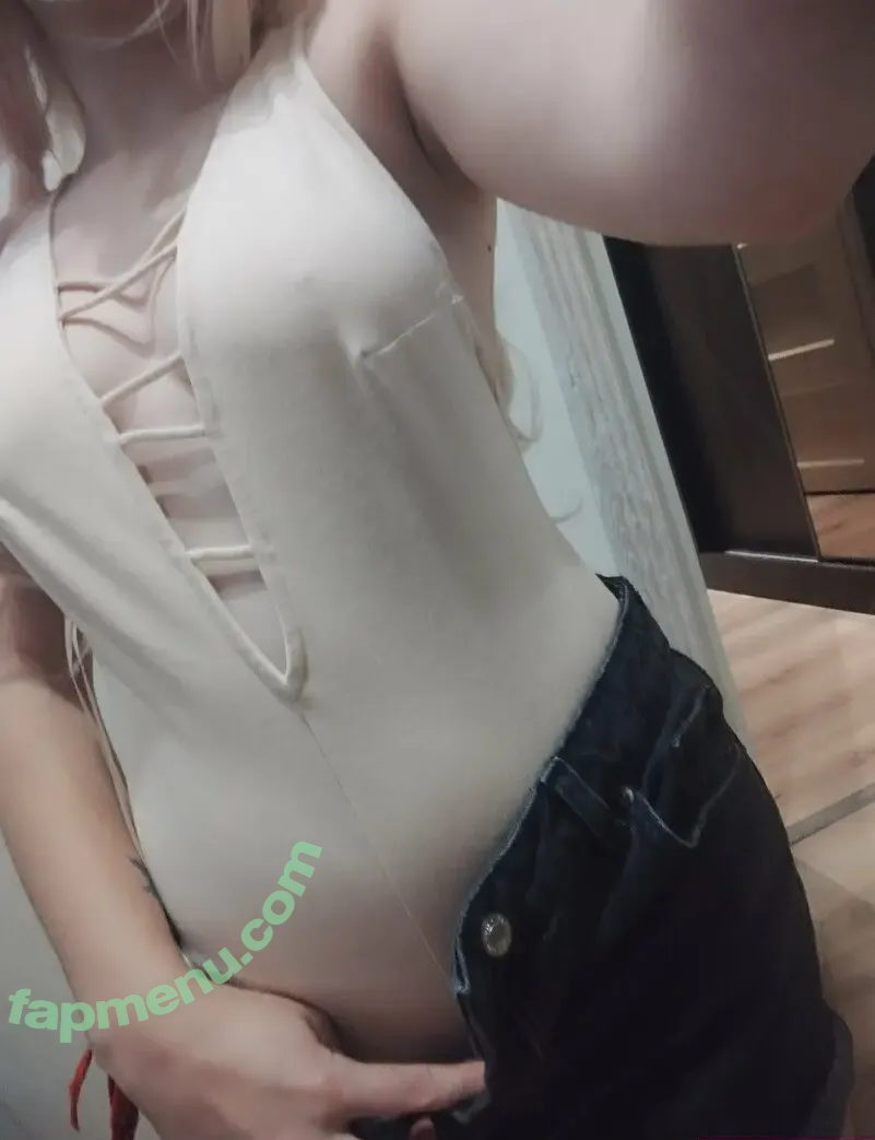 icyvulpines nude photo #0037 (icyvulpines)