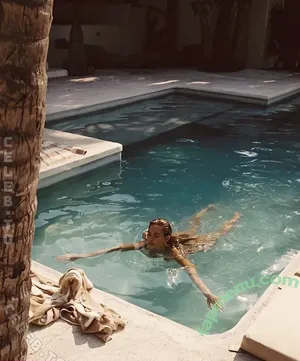 Ida Zeile / ida.zeile.7 / idazeile nude photo #0404