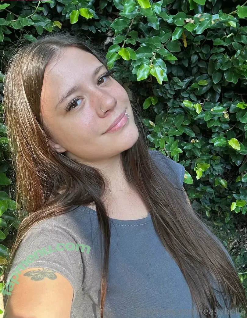 Ieasybella nude photo #0044 (izzysweet_)