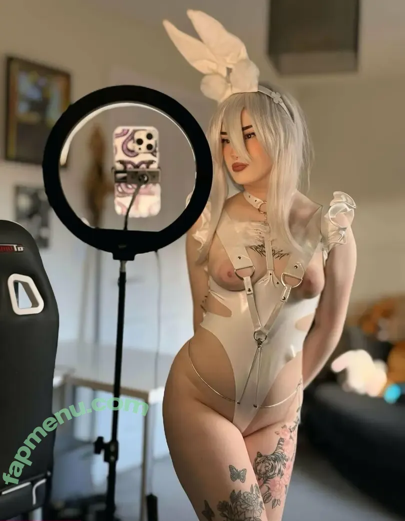 iFaerae nude photo #0021 (Rae / Rxt_Rat / iversonfaa)