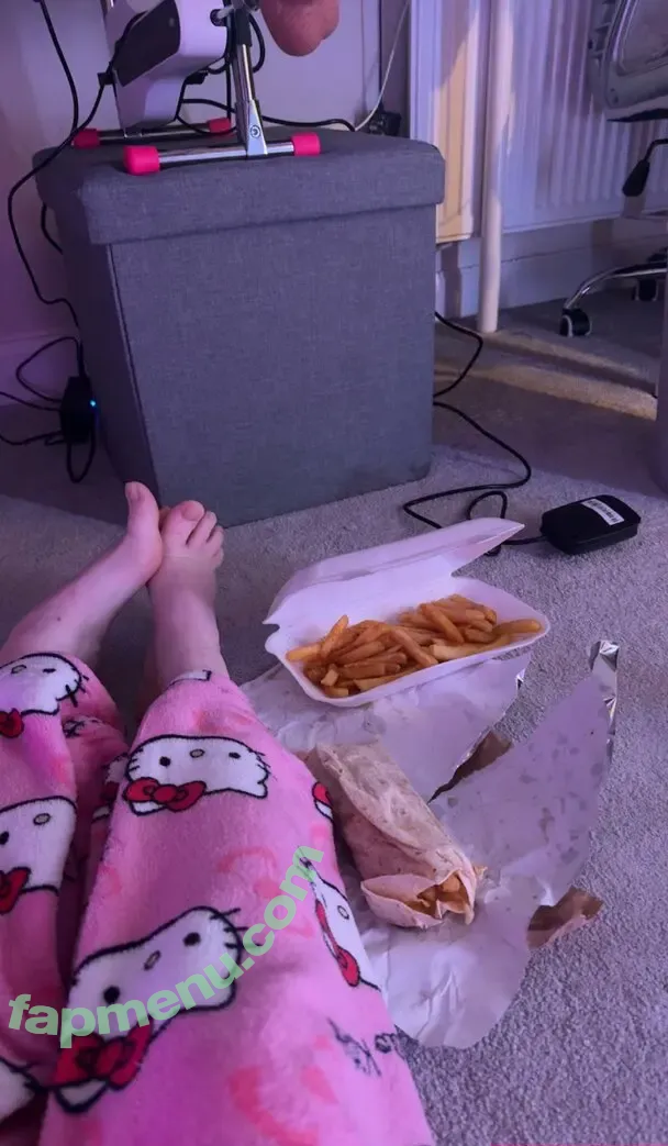 iFaerae nude photo #0058 (Rae / Rxt_Rat / eipher)