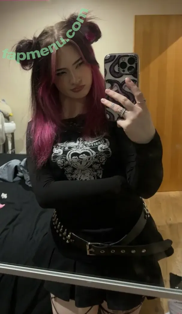 iFaerae nude photo #0062 (Rae / Rxt_Rat / eipher)