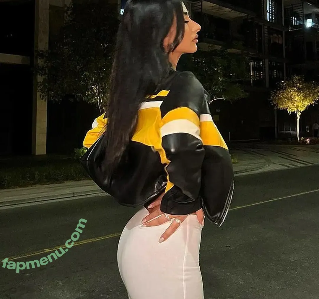 Iffat Marash nude photo #0001 (iffat.marash)