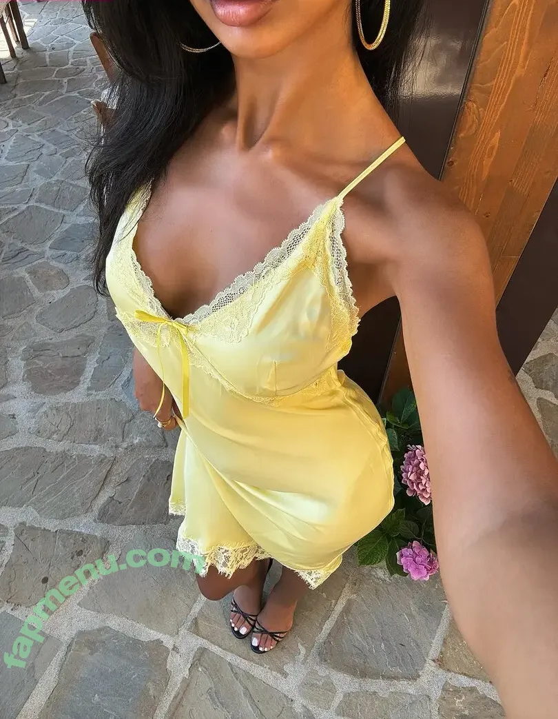 Iffat Marash nude photo #0208 (iffat.marash)