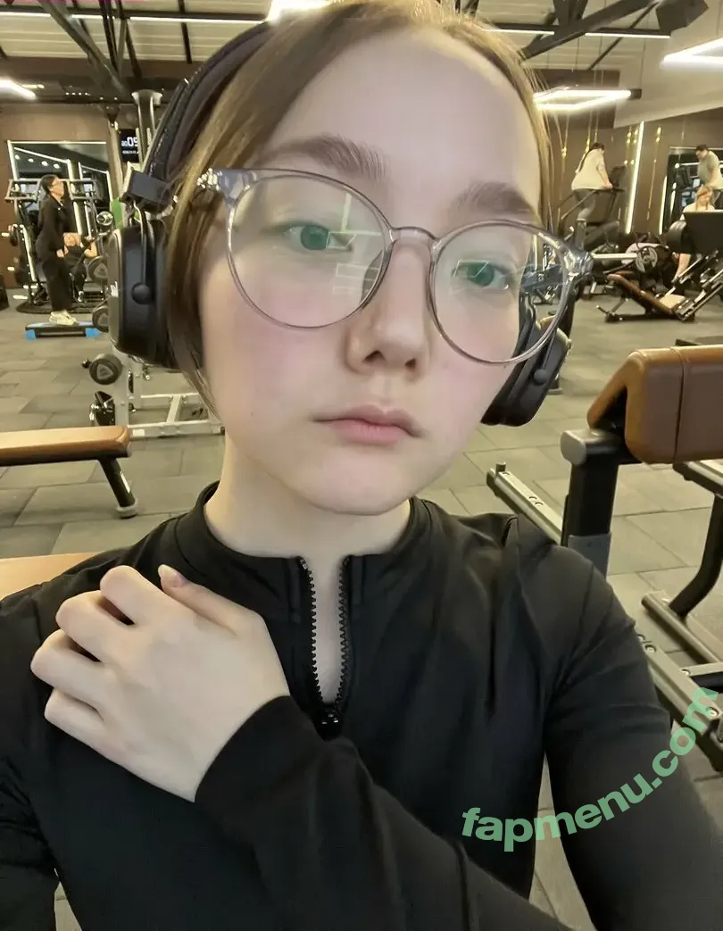 Ifirikic nude photo #0204 (Chifzid (Aziza Mendygaliyeva / Fifimimia / Kirda Trevish / chifzid)