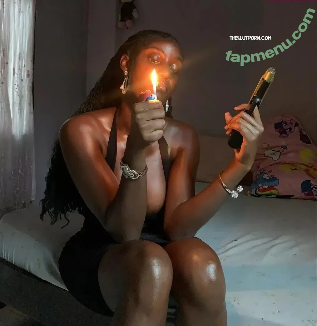Ifunanya Delilah nude photo #0007 (Ifunanya Delilah)