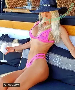  nude photo #0002