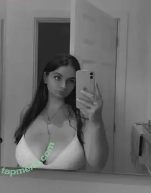 Igtink23 / Tayla Louise Sharman nude photo #0009