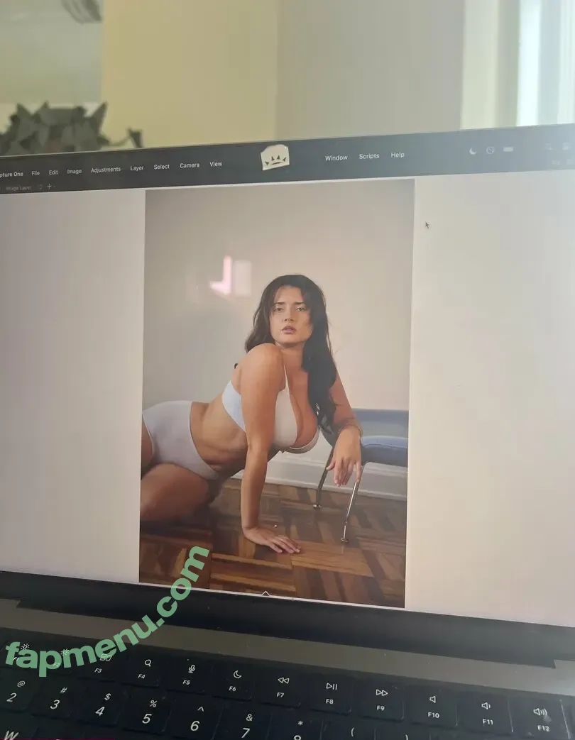 iheartsarita nude photo #0004 (sarahcurr)