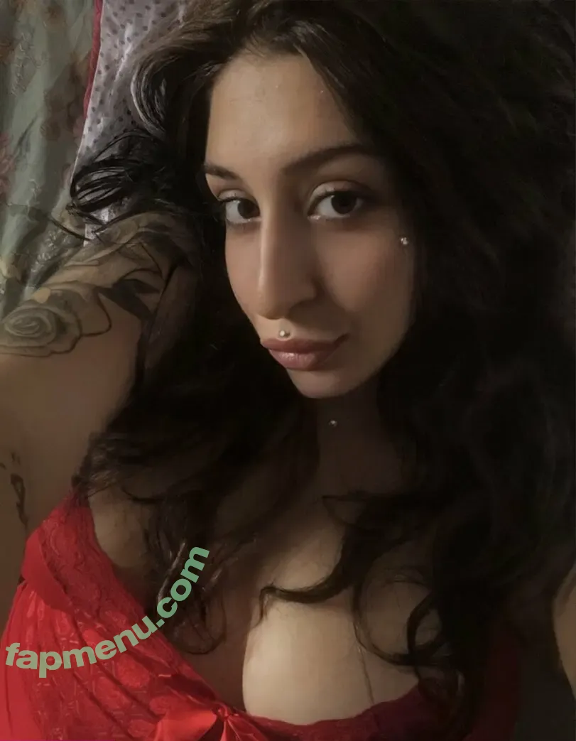 Iiamalis nude photo #0013 (Iiamalis)