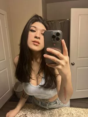 IiIjiggles / idali.guebara18 / jigglesssss / peachyidali nude photo #0033