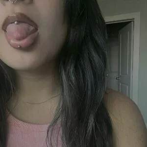 IiIjiggles / idali.guebara18 / jigglesssss / peachyidali nude photo #0123