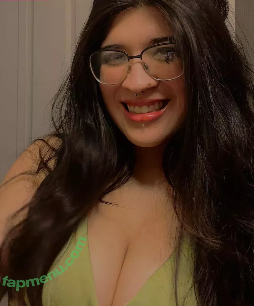 IiIjiggles nude photo #0007 (idali.guebara18 / jigglesssss / peachyidali)