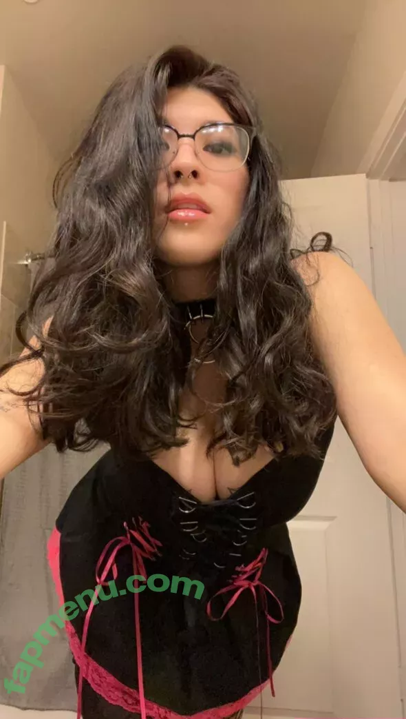 IiIjiggles nude photo #0032 (idali.guebara18 / jigglesssss / peachyidali)
