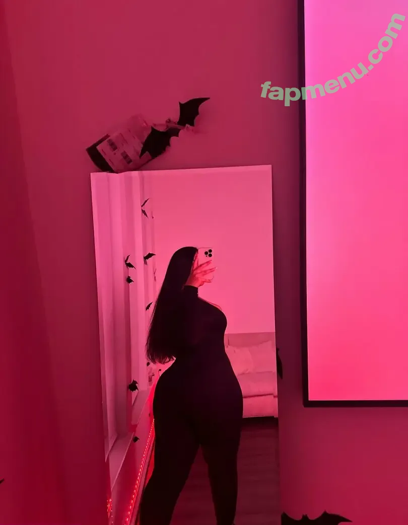 iisabelxx nude photo #0026 (_isabelxx)